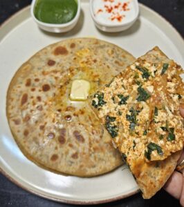 Paneer Pyaza Parantha (with Amul Butter)